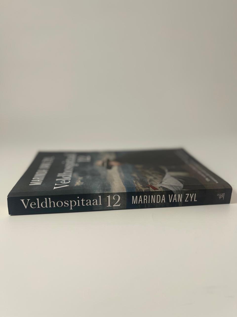 Veldhospitaal 12 — Marinda van Zyl