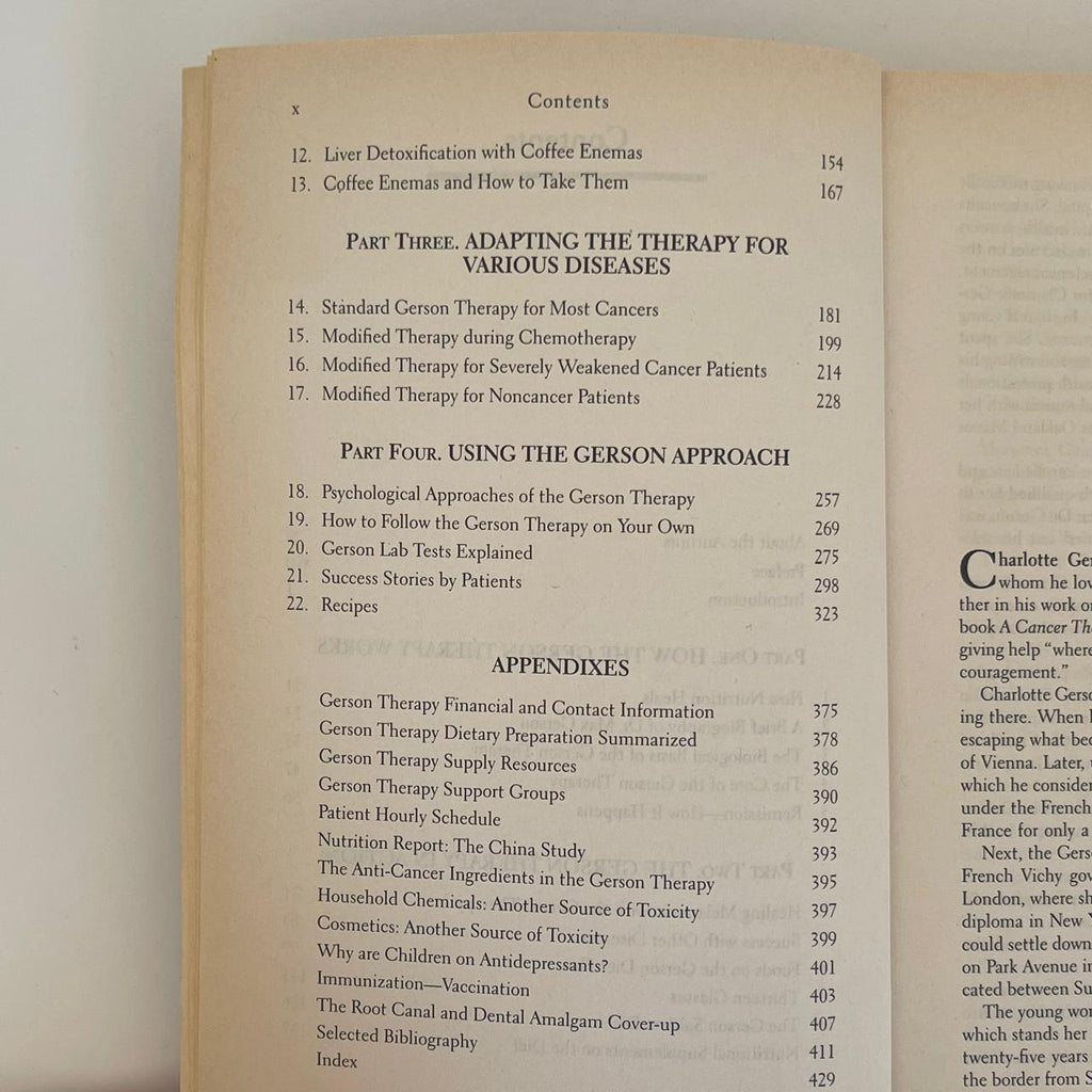 The Gerson Therapy: The Proven Nutritional Program for Cancer and Other Illnesses - Charlotte Gerson & Morton Walker
