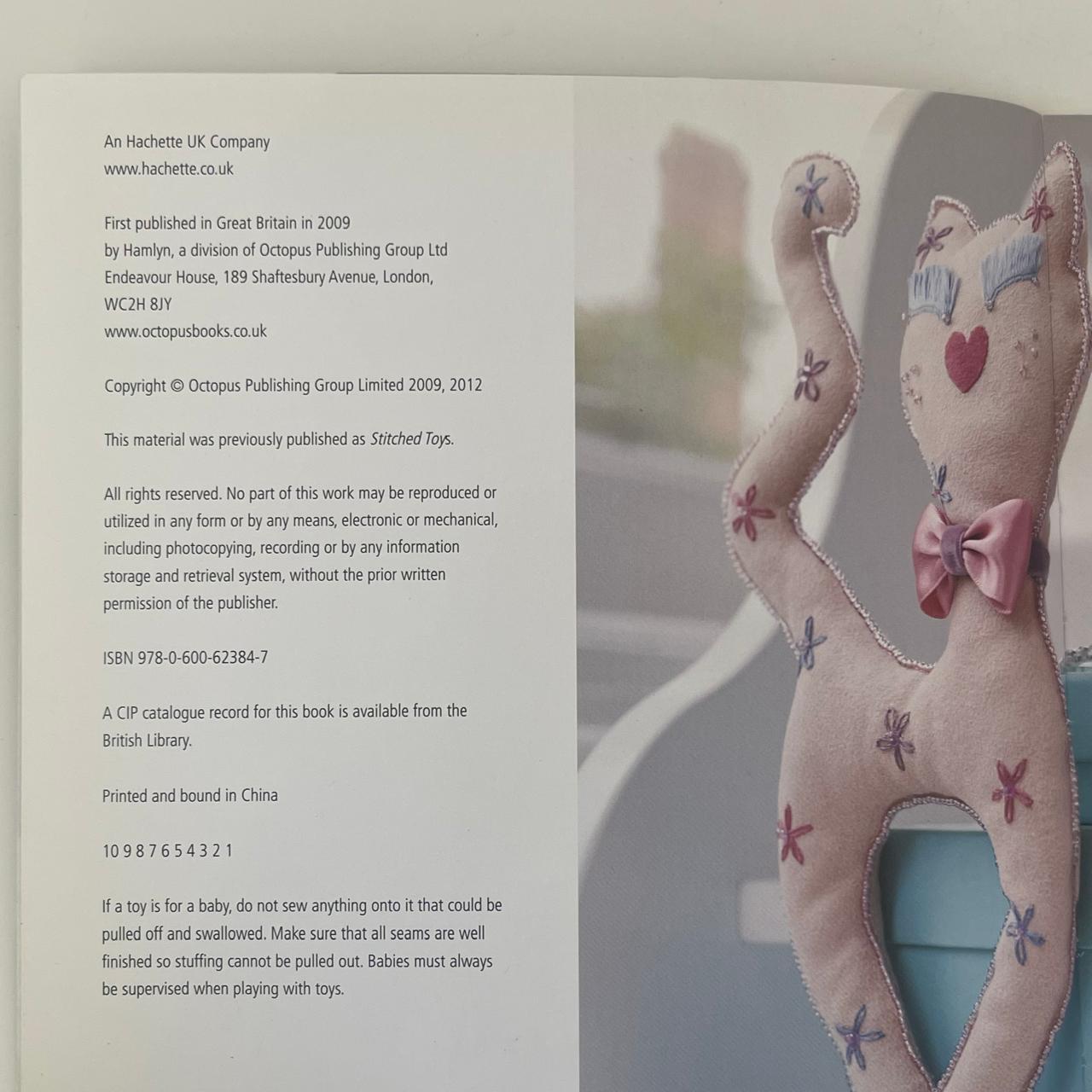 Stitched Toys: 20 stunning but simple designs for children's toys