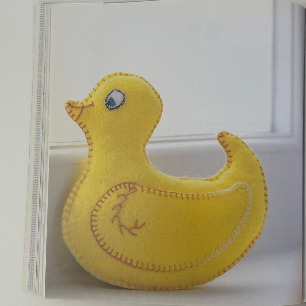 Stitched Toys: 20 stunning but simple designs for children's toys