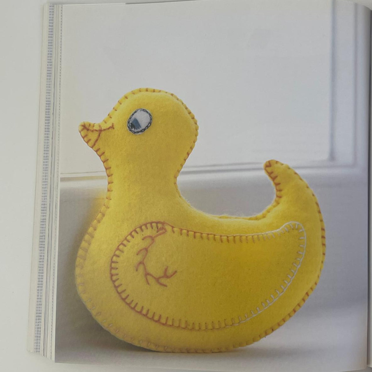 Stitched Toys: 20 stunning but simple designs for children's toys