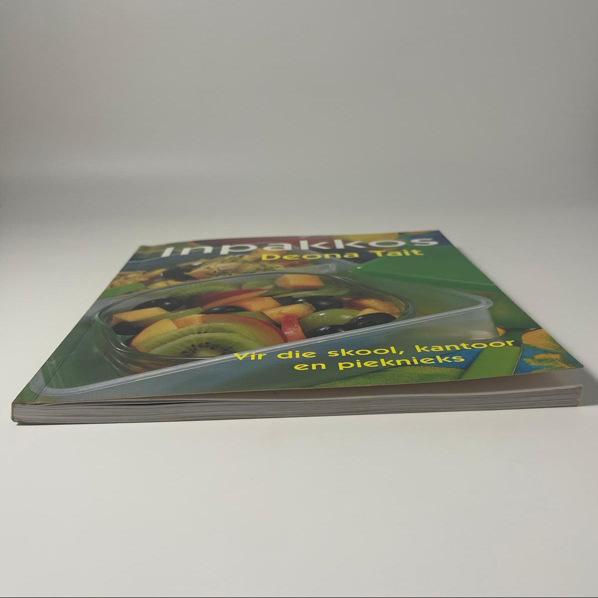 Inpakkos — Deona Tait