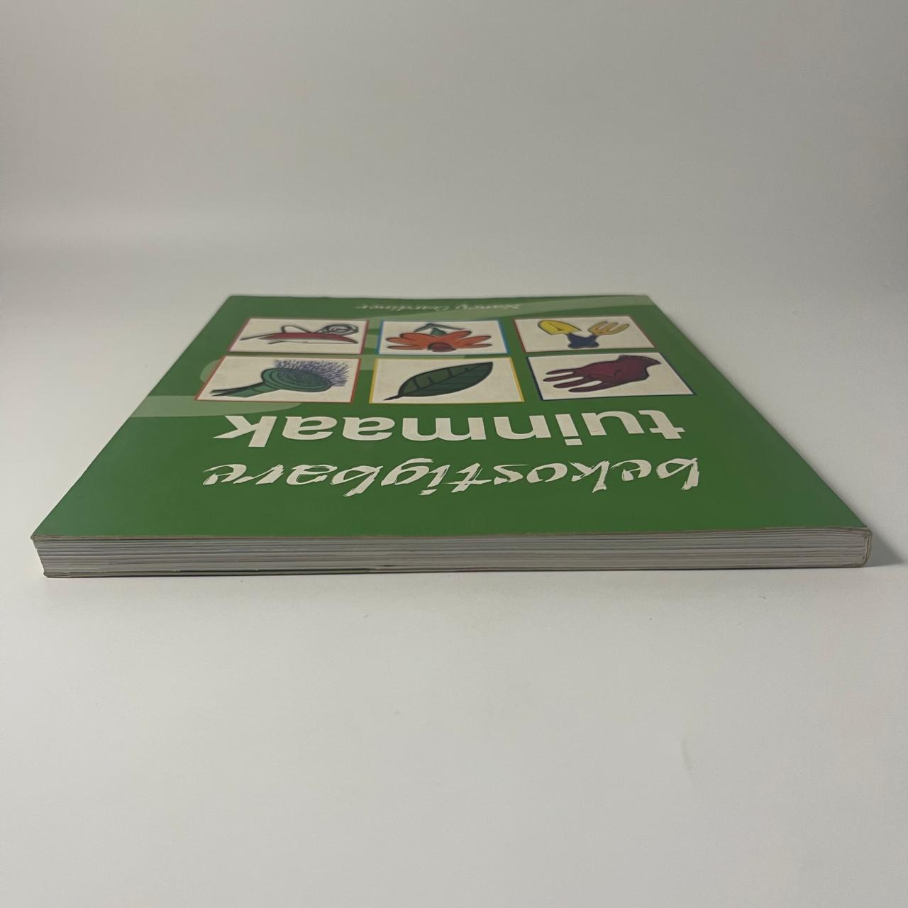 Bekostigbare Tuinmaak — Nancy Gardiner