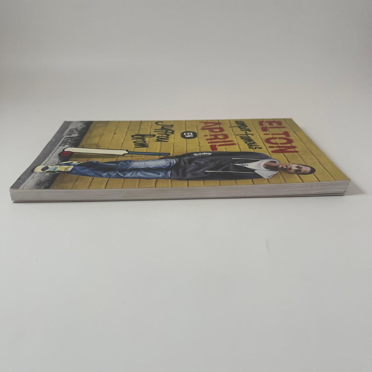 Elton amper-famous April en Juffrou Brom - Carin Krahtz