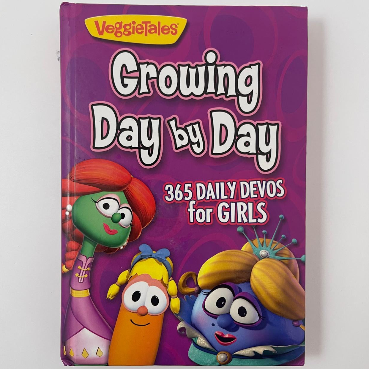 Growing Day by Day: 365 Daily Devos for Girls (VeggieTales)