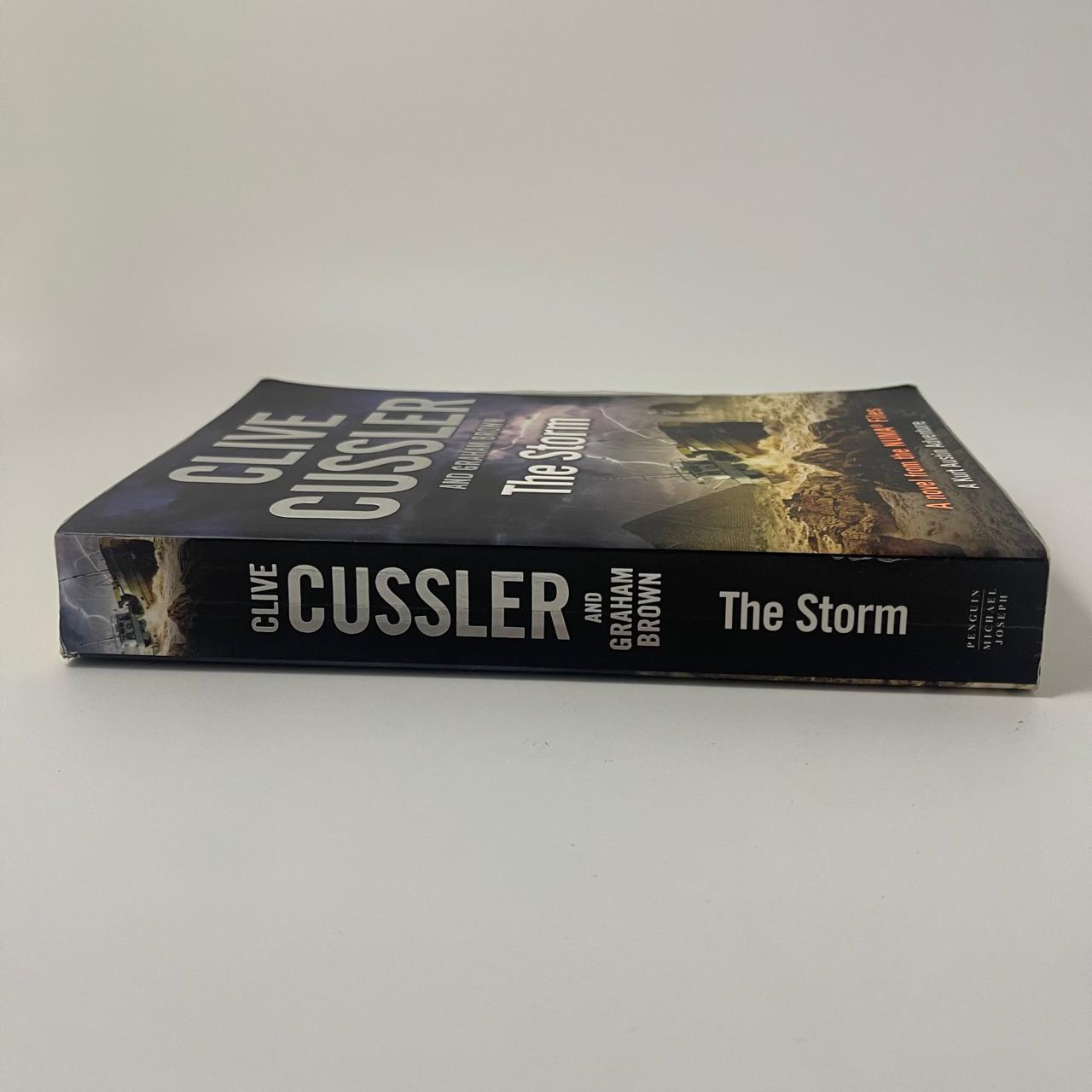 The Storm - Clive Cussler & Graham Brown