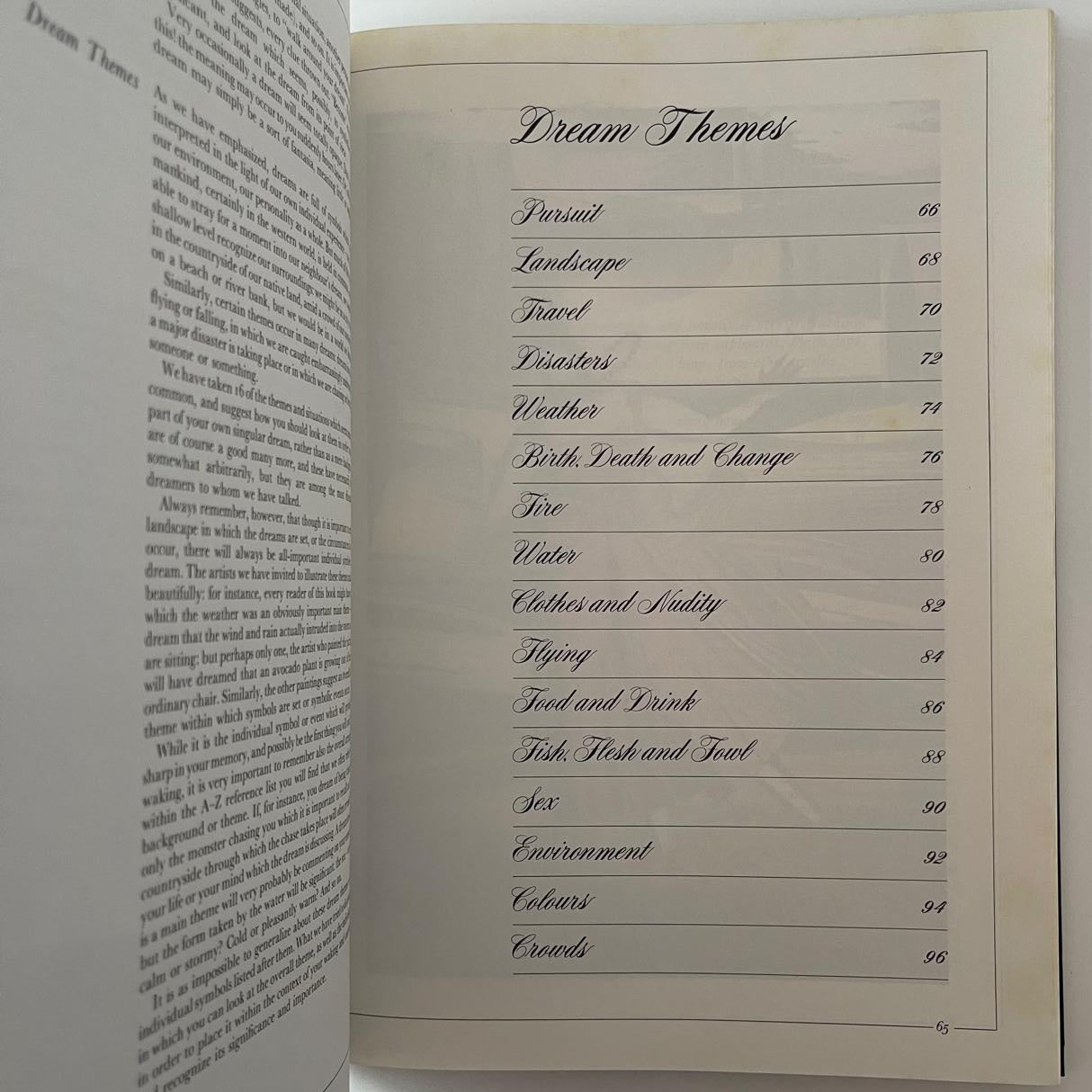 Dreaming: A Complete Illustrated Guide to Interpreting and Benefiting from Your Dreams - Julia Parker & Derek Parker