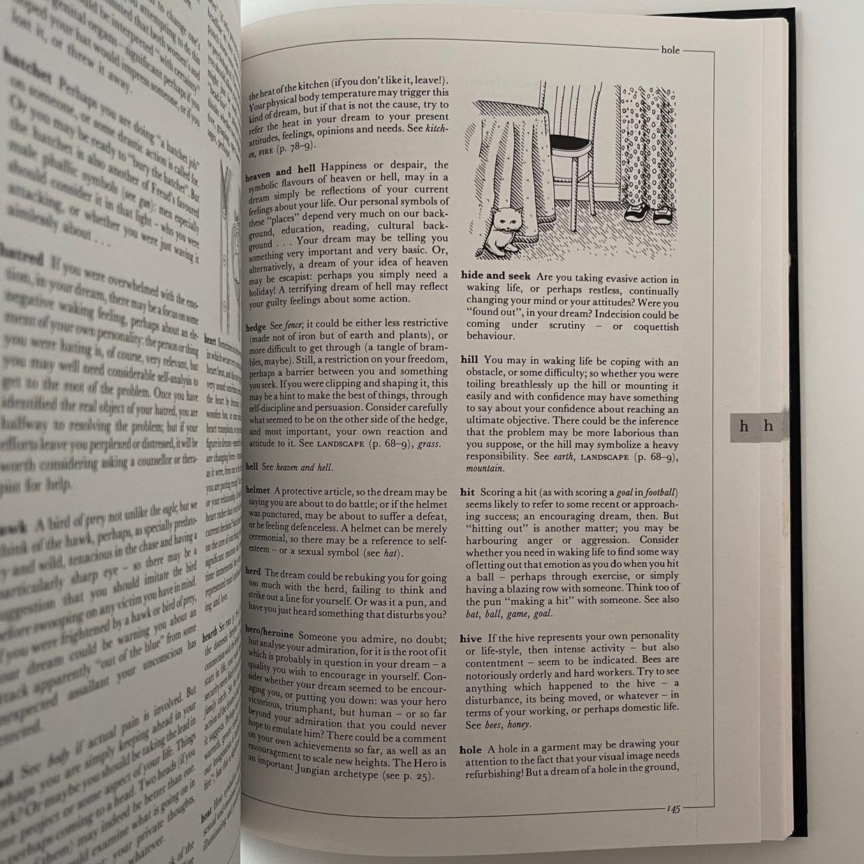 Dreaming: A Complete Illustrated Guide to Interpreting and Benefiting from Your Dreams - Julia Parker & Derek Parker