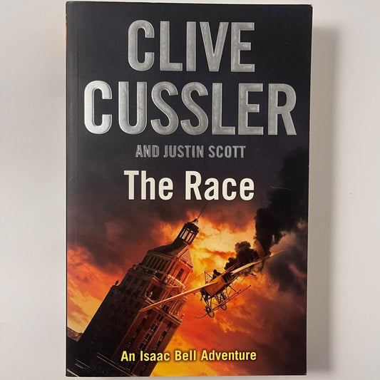 The Race (An Isaac Bell Adventure) - Large Format – Clive Cussler & Justin Scott