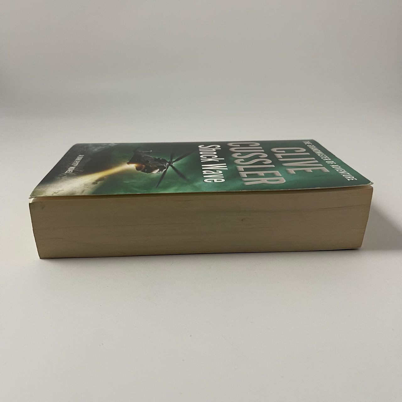Shock Wave (A Dirk Pitt Adventure) – Clive Cussler