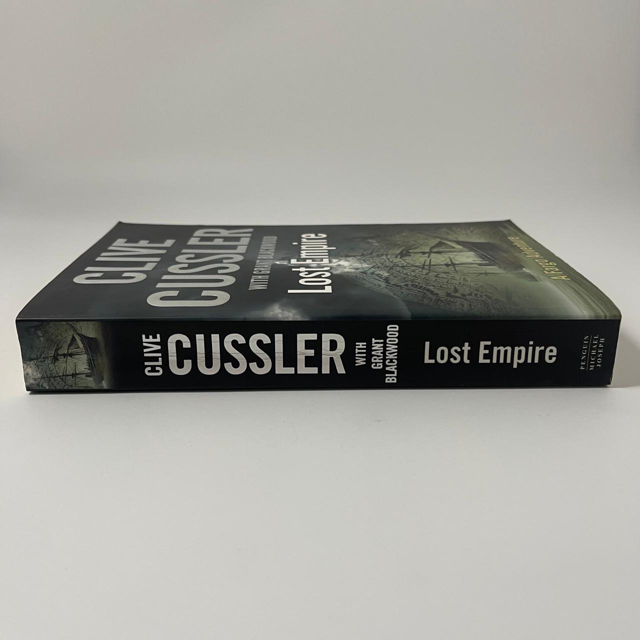 Lost Empire (A Fargo Adventure) – Large Format - Clive Cussler & Grant Blackwood